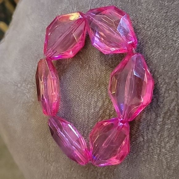 3/$30 Barbie Pink Kidcore Chunky Faceted Acrylic Stretch Bracelet - Picture 2 of 7